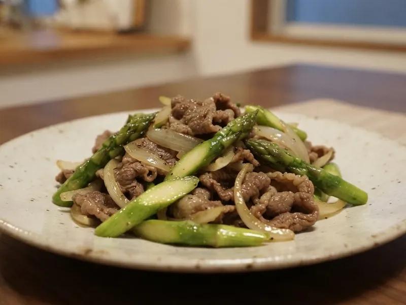 牛肉とアスパラの塩バター炒め